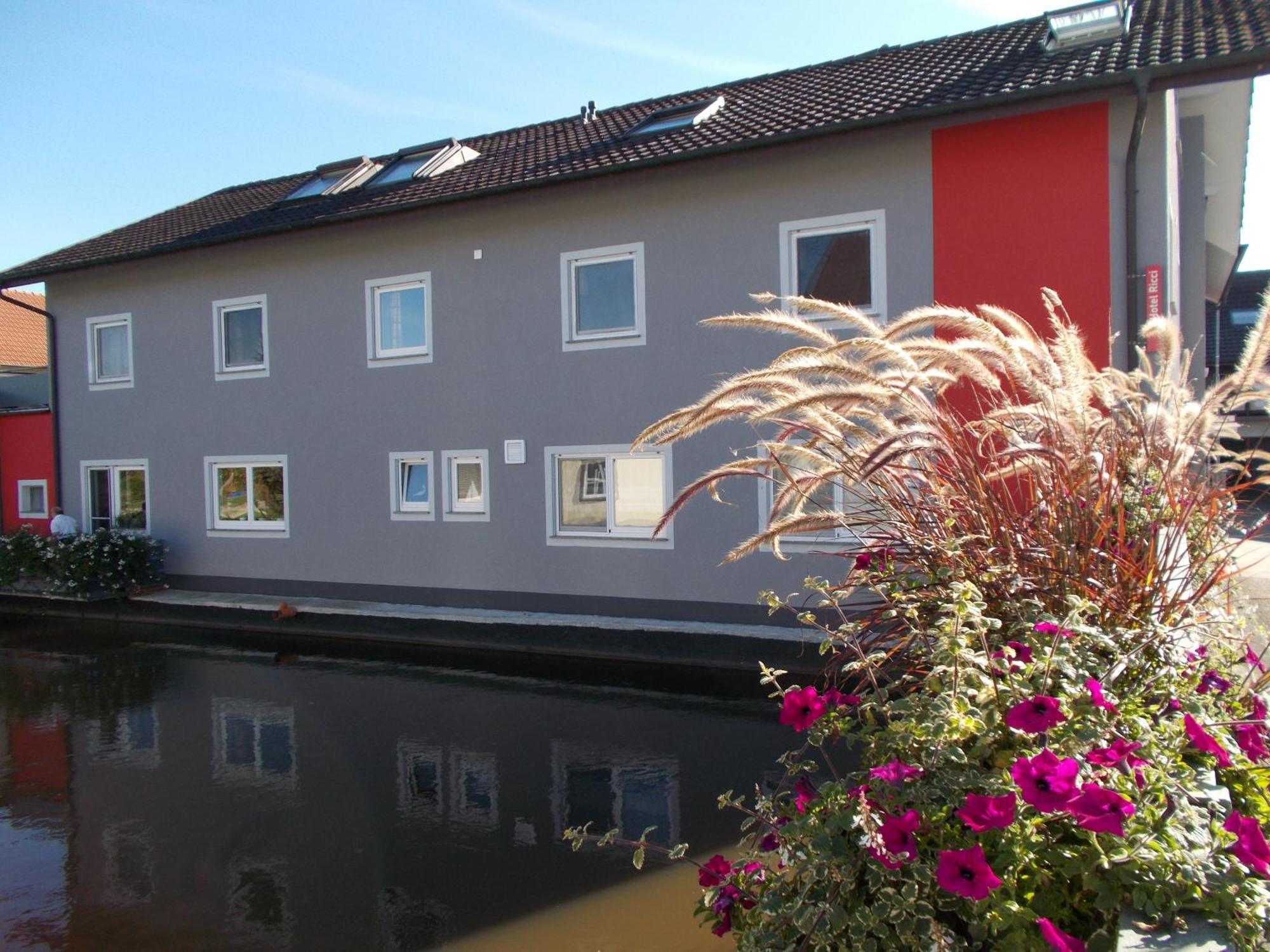Hotel Ricci Rust Luaran gambar